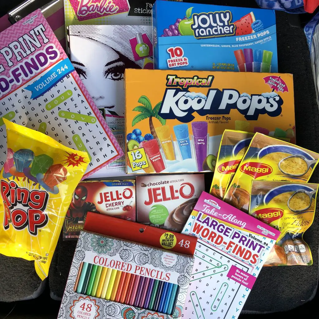 Tonsillectomy surgery isn't fun, especially when you're a kid. Check out this tonsil surgery care package that we made for our 9-year-old. 